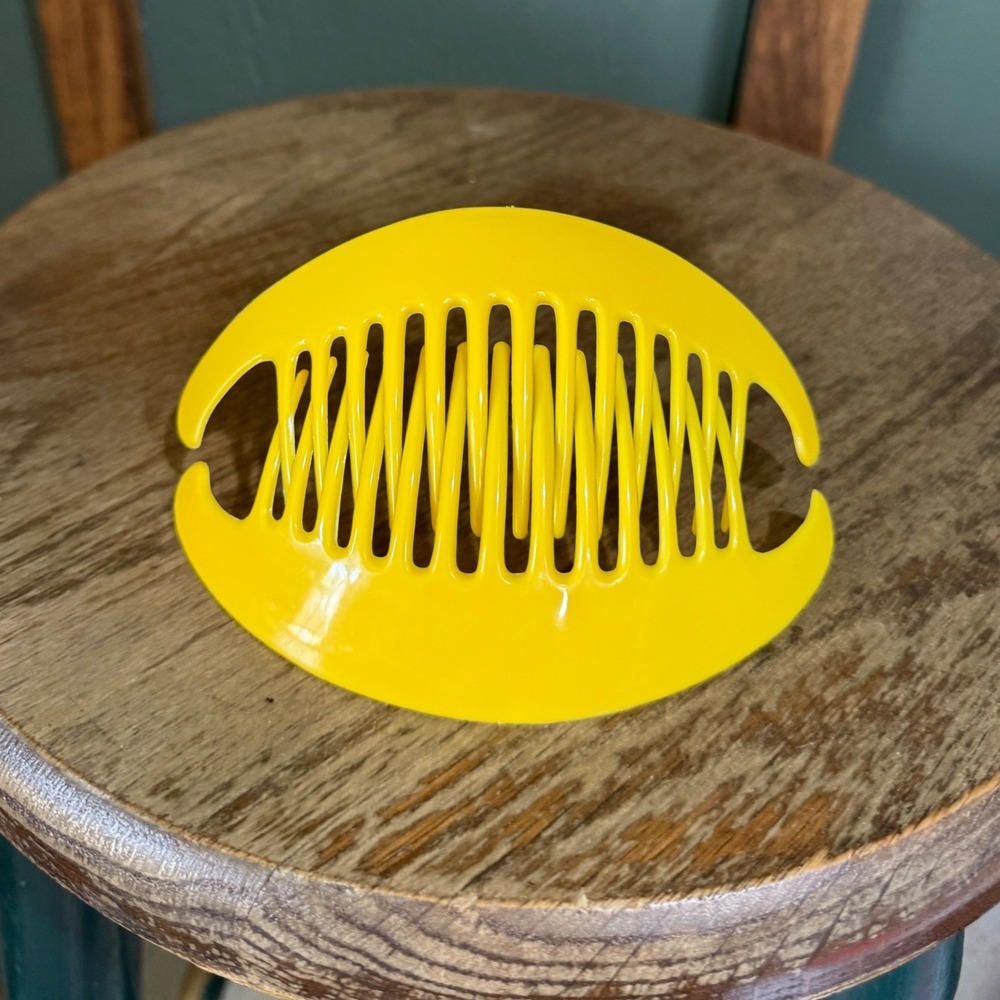 Vintage 1980s Banana Clip Combs Yellow Plastic Ponytail Cincher Retro 2pc Set